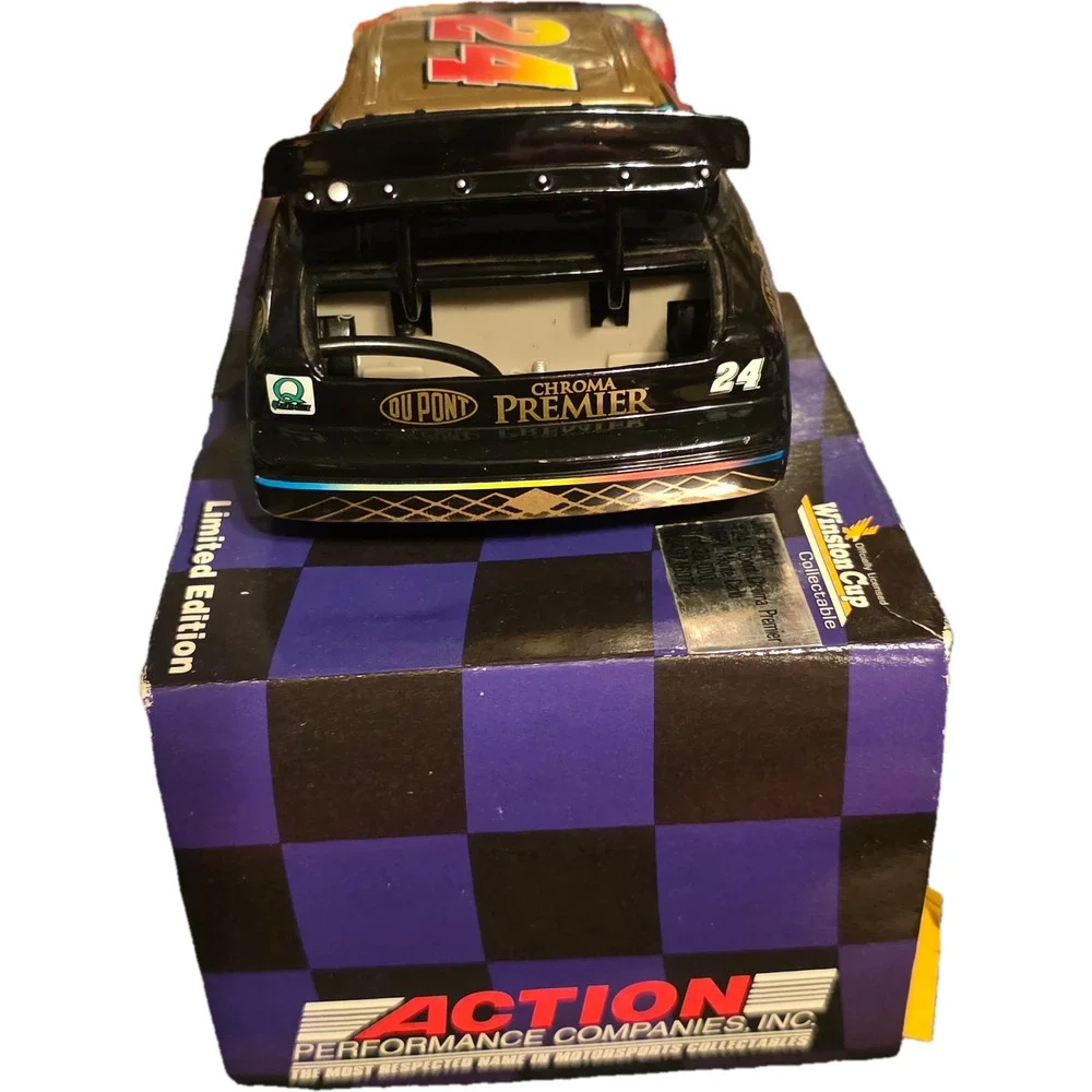 Jeff Gordon #24 DuPont Chroma Premier 1997 Monte Carlo Bank 1/24 Action Nascar